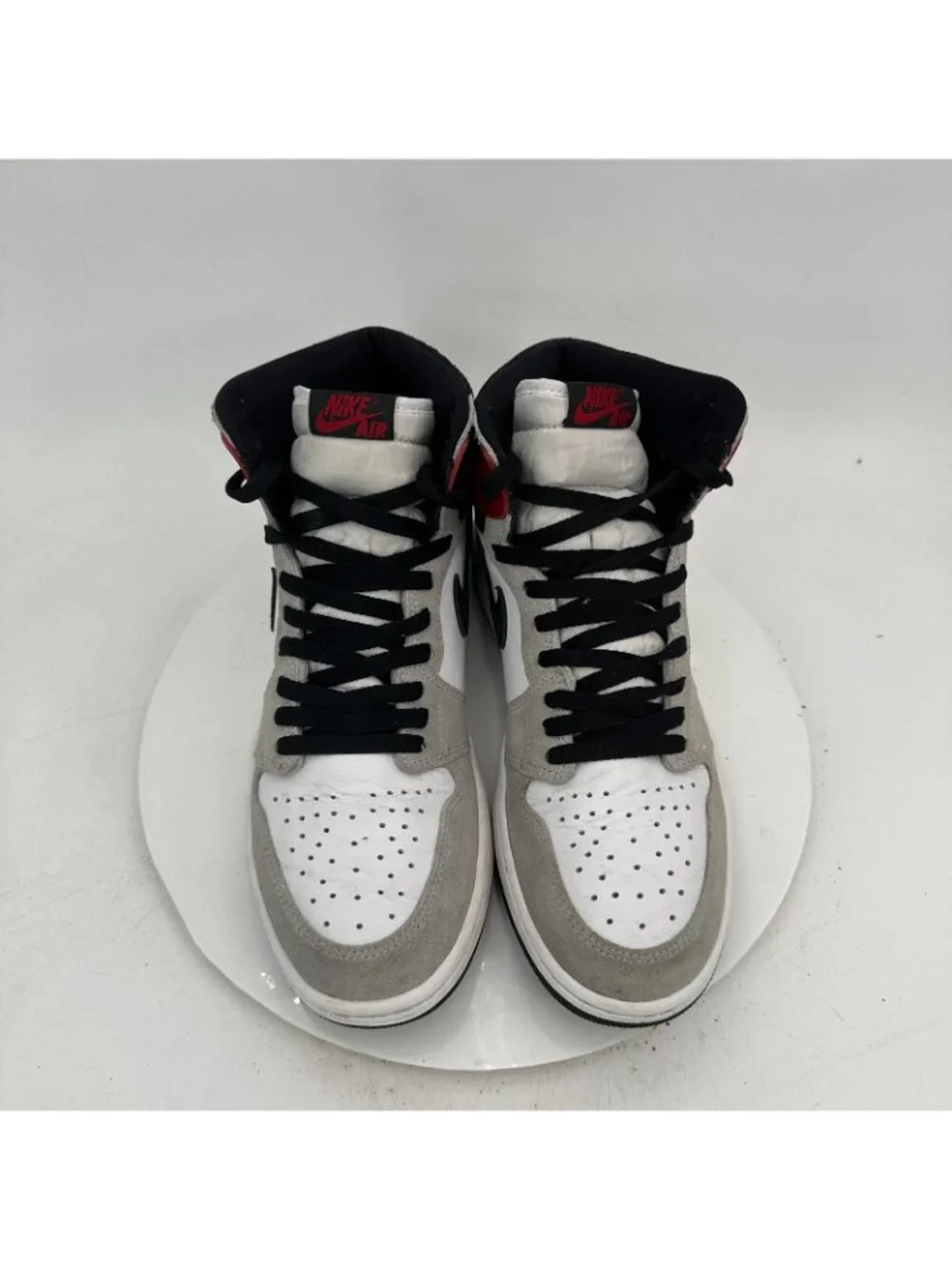 Nike Air Jordan 1 High Men Size 10.5 555088-126 Light Smoke Grey Black Red Shoes